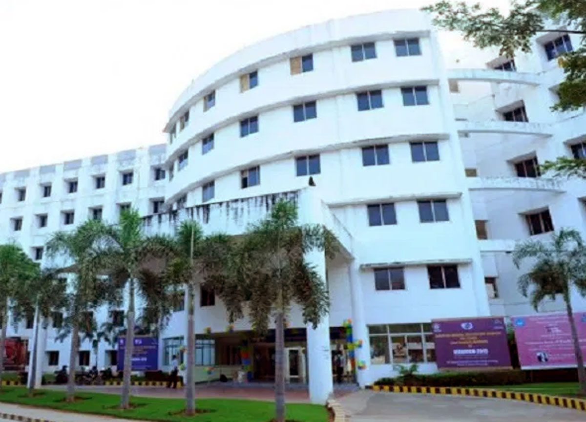 Saveetha Medical College: Courses, Fees, Admission, Rankings